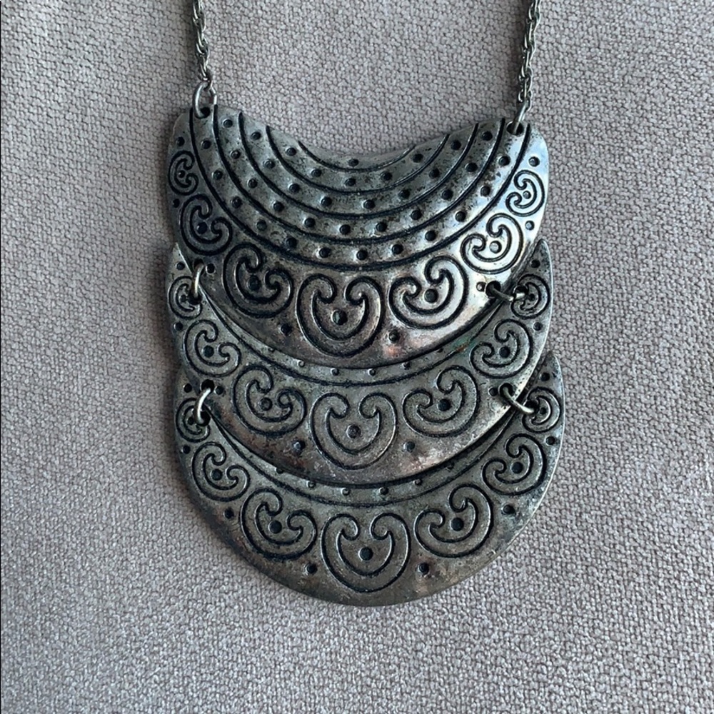 detailed metal statement necklace